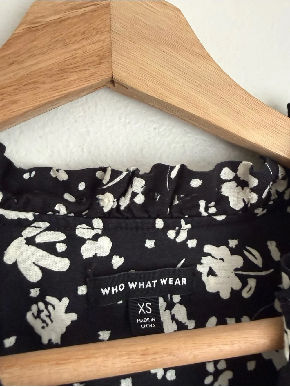Who What Wear Black and Creamy White Clip Dot Floral Dress